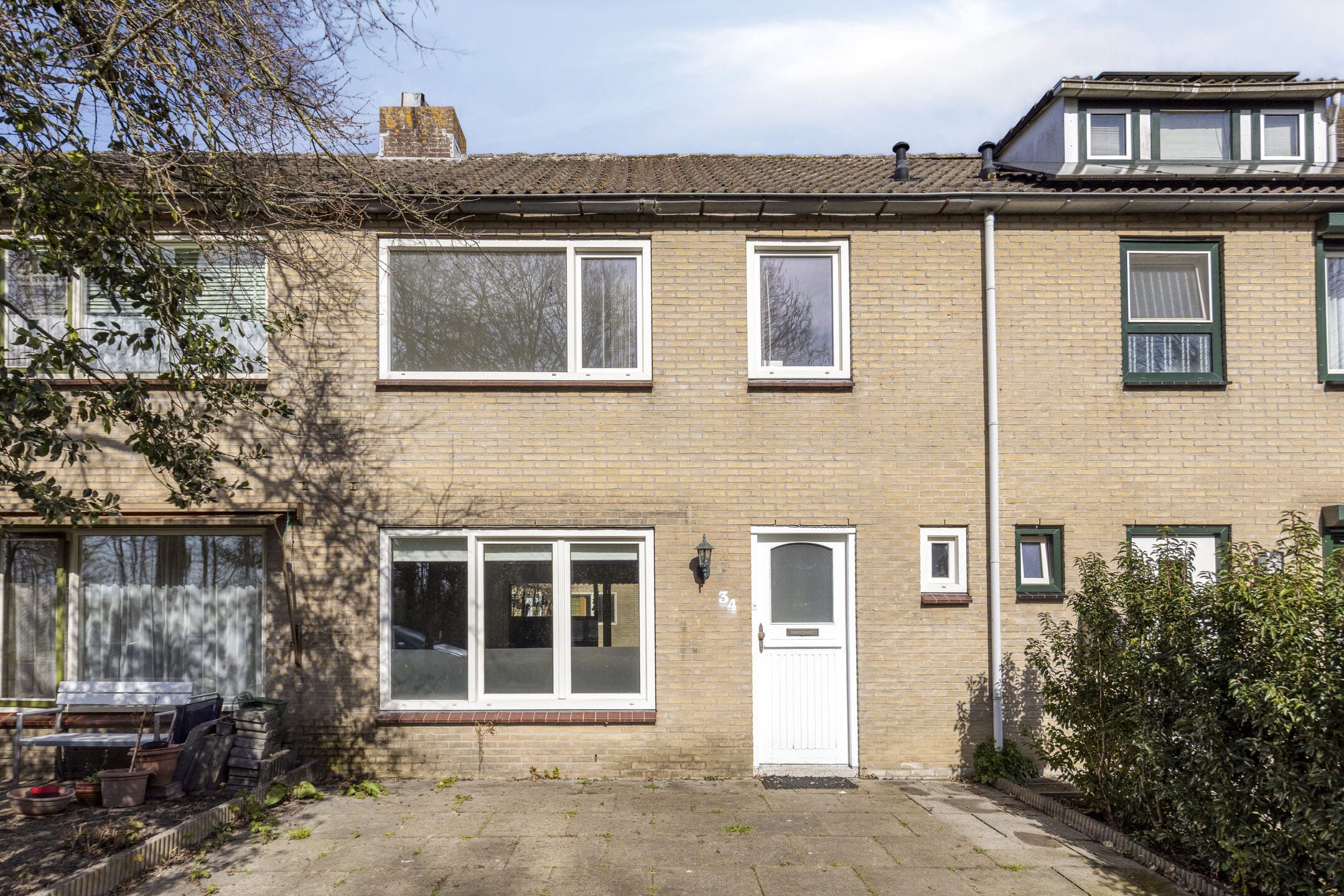 Tussenwoning te koop: Drostlaan 34, Sluiskil