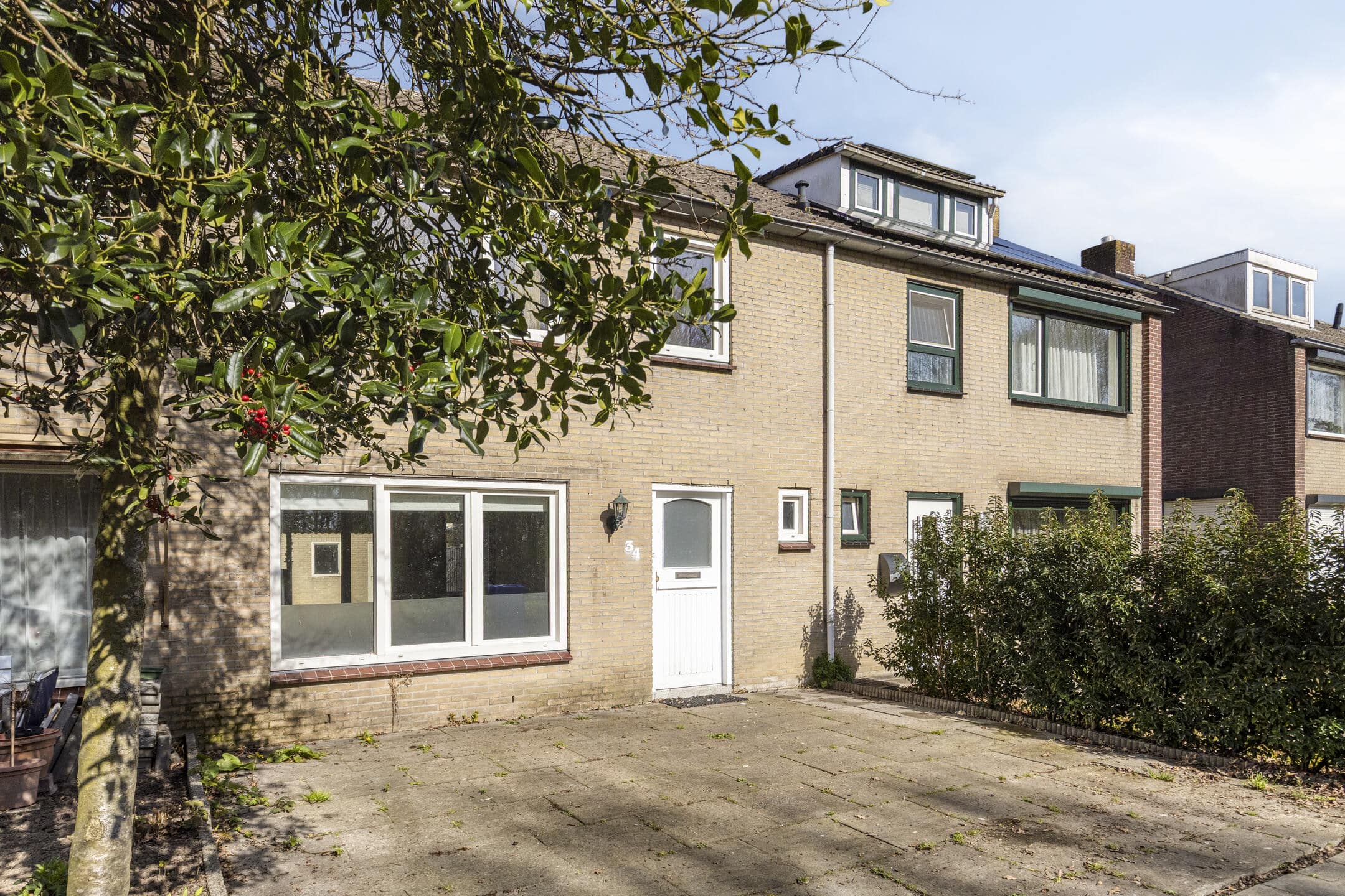 Tussenwoning te koop: Drostlaan 34, Sluiskil