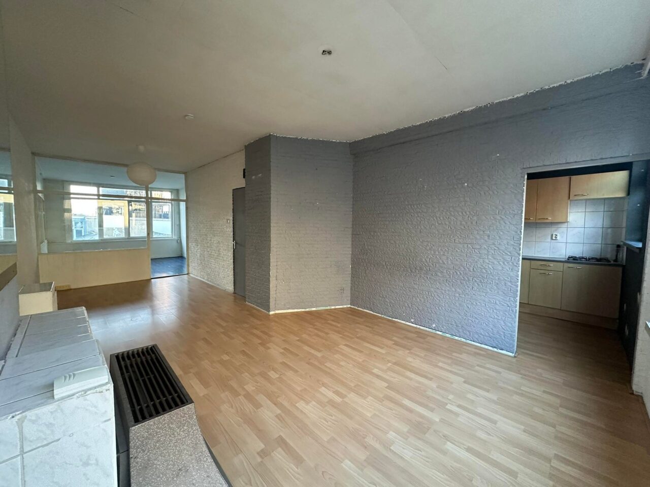 apartments for rent on 1e IJzerstraat 9
