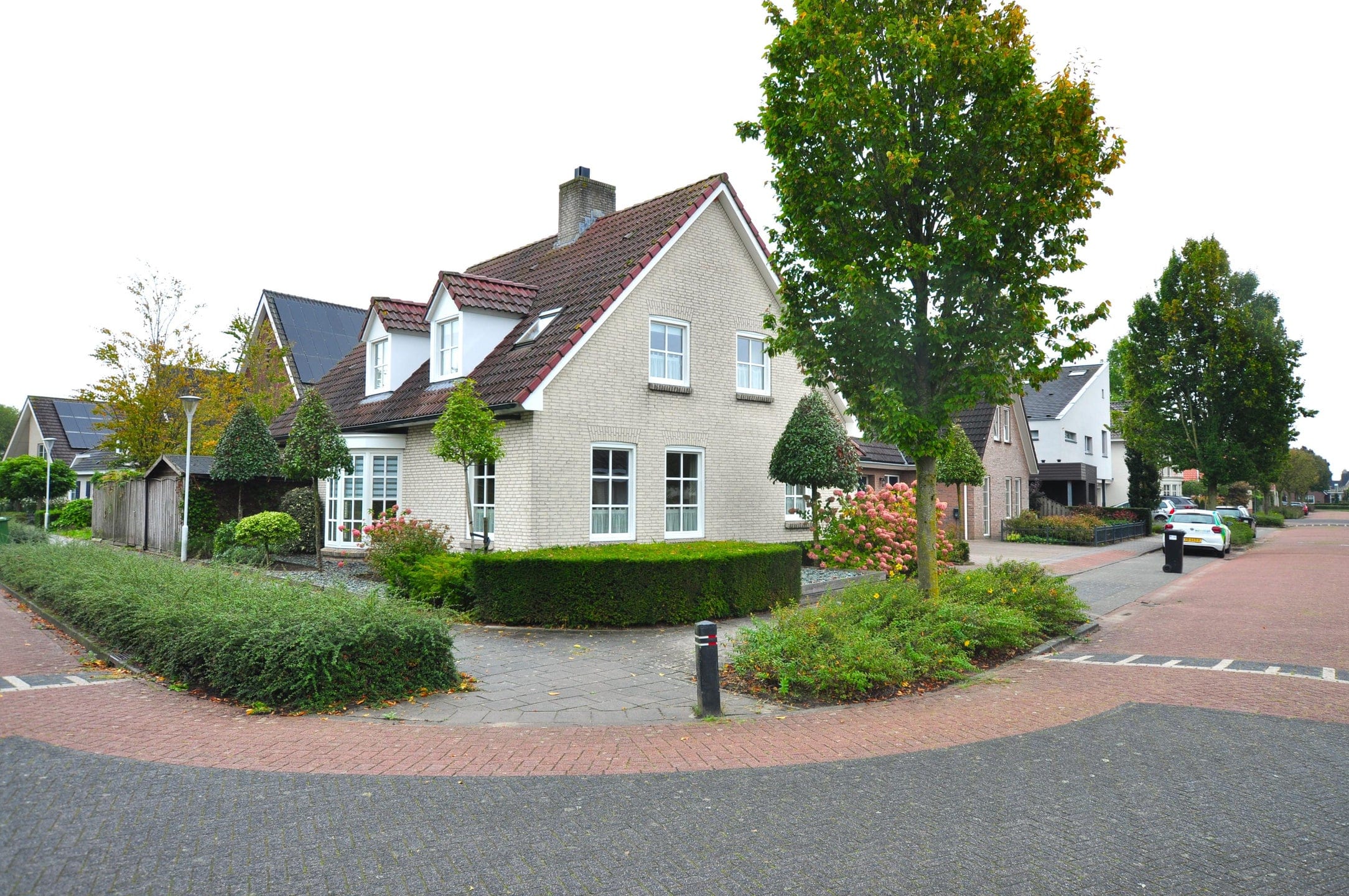 Family home in Best