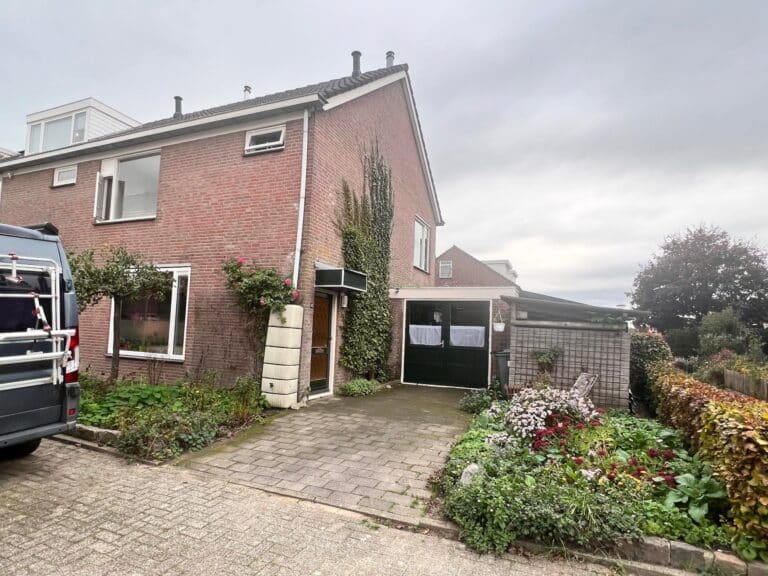 Wethouder Burgers-stee, Leuth