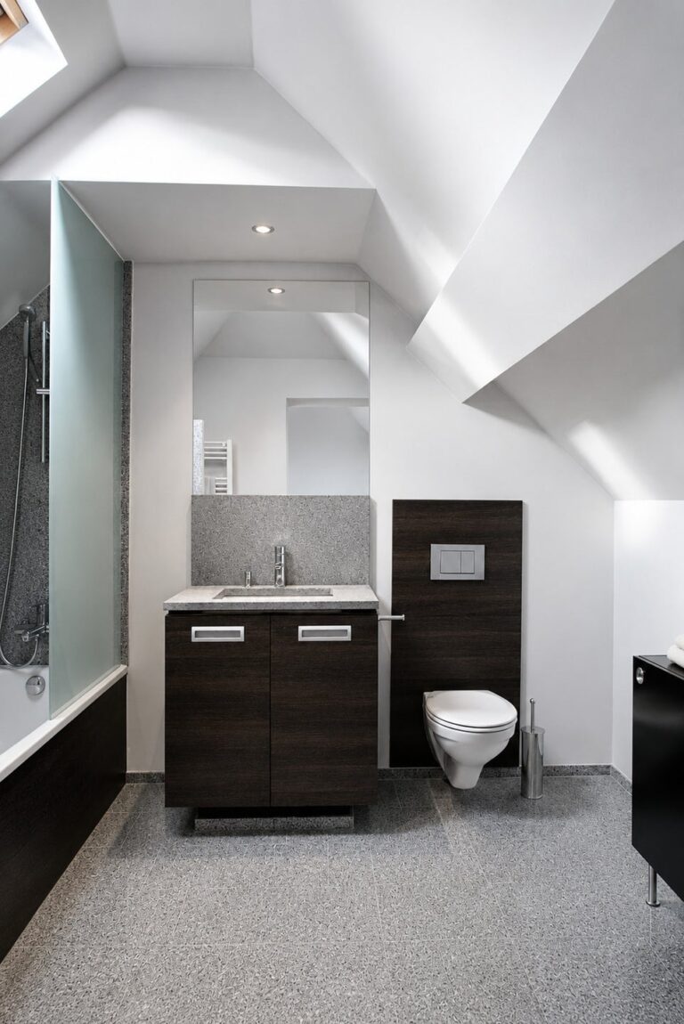 Woning te huur: Oude Maasstraat, Maastricht